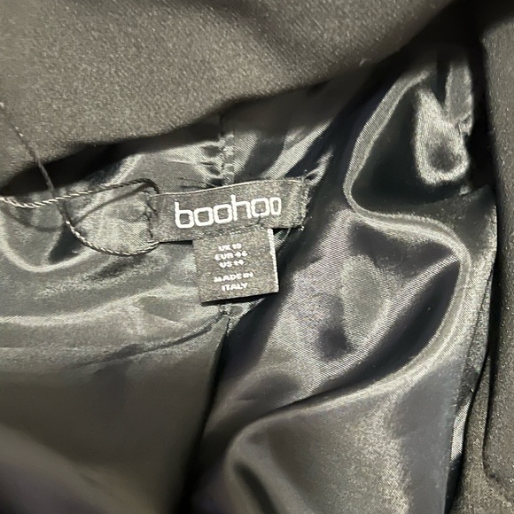 🔥Boohoo Black Blazer with Pearl Cuff Accents - Picture 10 of 11